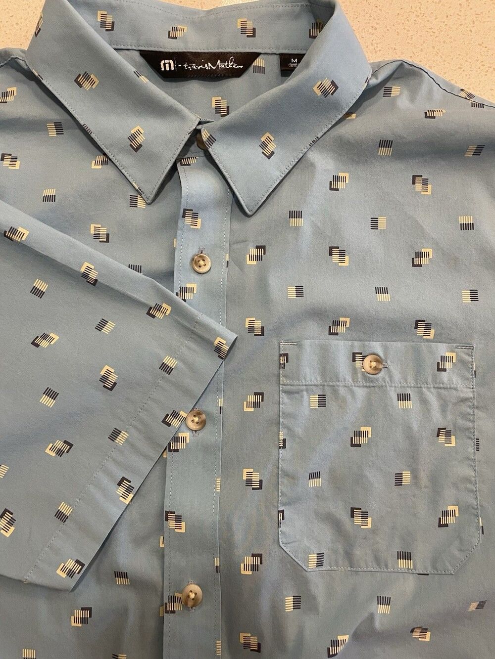 Travis Mathew Shirt Mens Medium Short Sleeve Button Up Geometric Golf